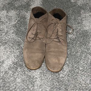 Blonde waterproof Shoe Size 8